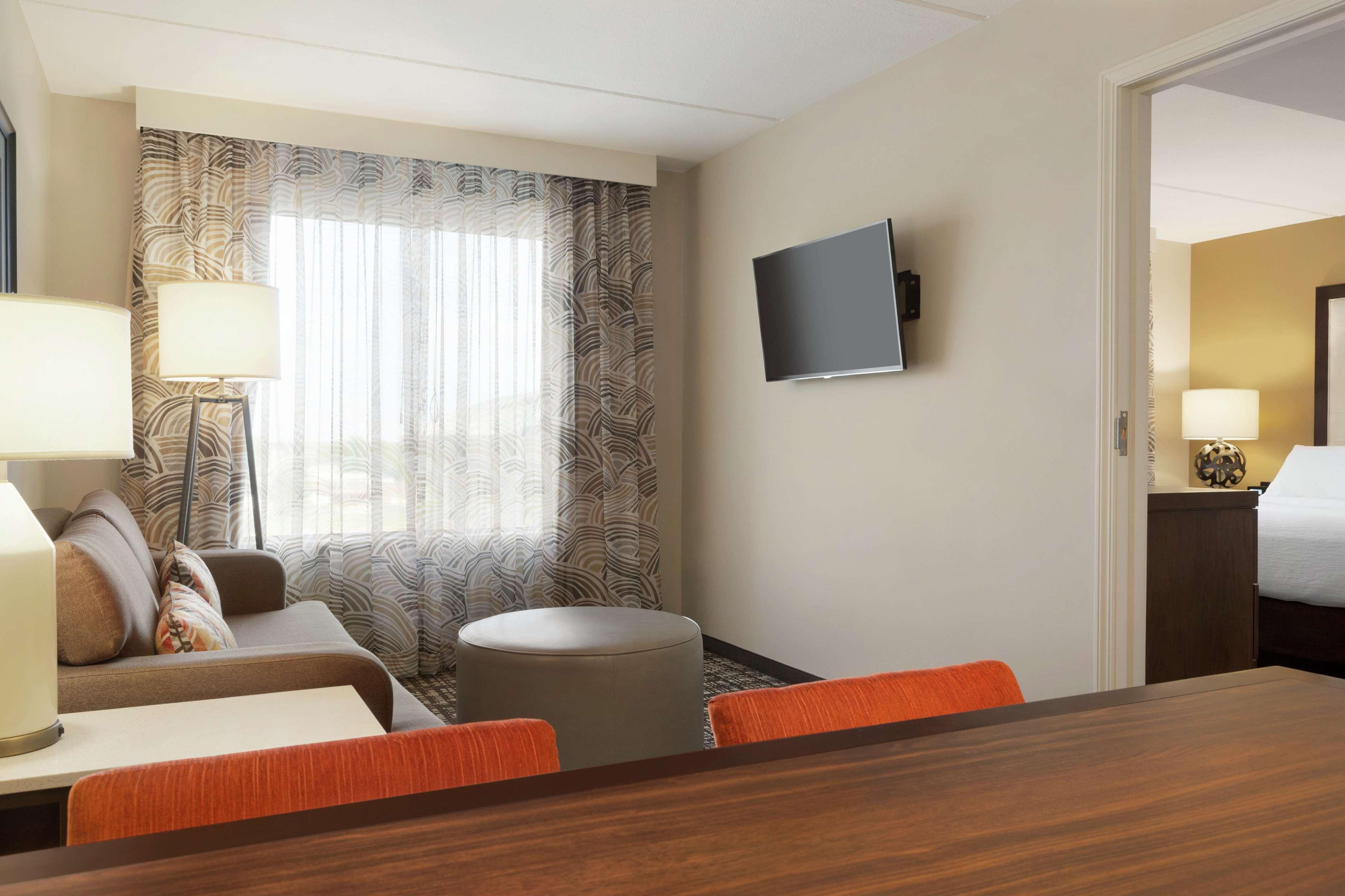 เอ็มบาสซี สวีทส์ โอคลาโฮมา ซิตี้ ดาวน์ทาวน์ เมดิเคิล เซ็นเตอร์ Hotel โอคลาโฮมาซิตี้ ภายนอก รูปภาพ