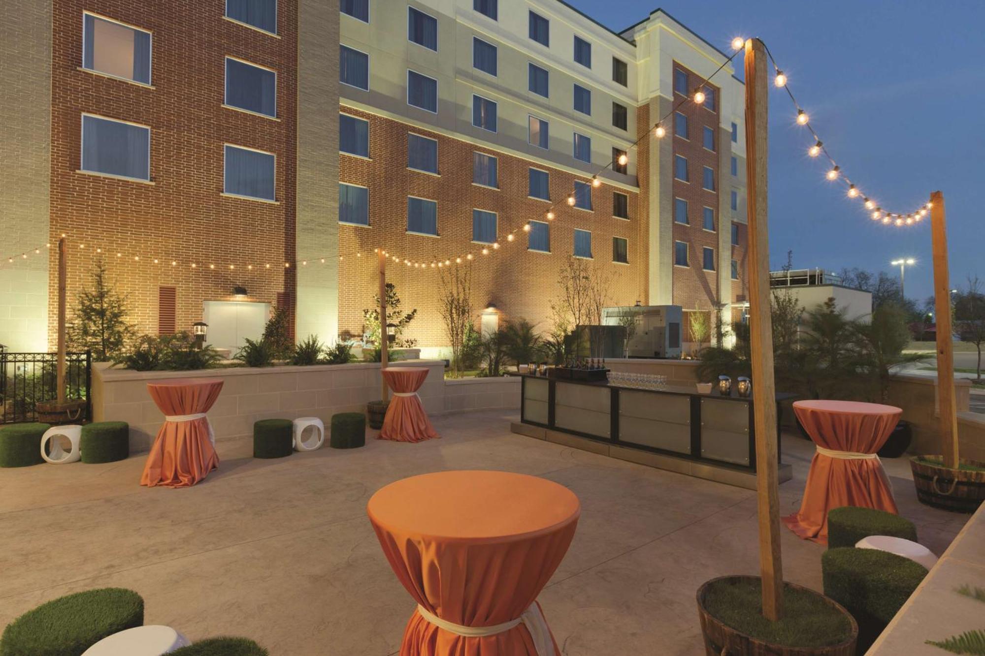เอ็มบาสซี สวีทส์ โอคลาโฮมา ซิตี้ ดาวน์ทาวน์ เมดิเคิล เซ็นเตอร์ Hotel โอคลาโฮมาซิตี้ ภายนอก รูปภาพ